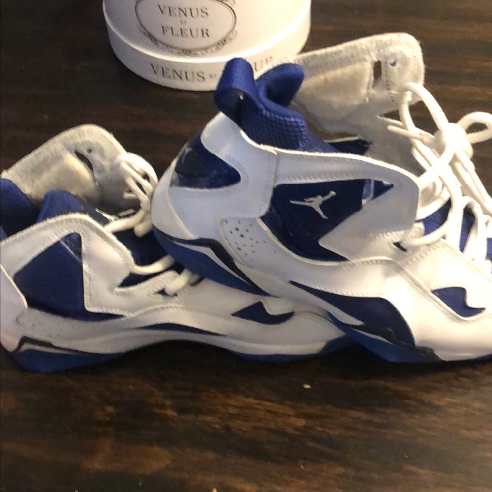 Air Jordan high tops 5.5y 🏀 👟 - Picture 4 of 5